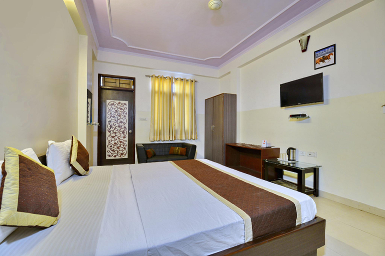 Bedroom 2, OYO 352 Hotel DRS 8586 Haveli, Jaipur