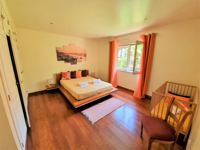 Bedroom 5, Villa Fati in Pen Nsula de Tr ia, Grândola