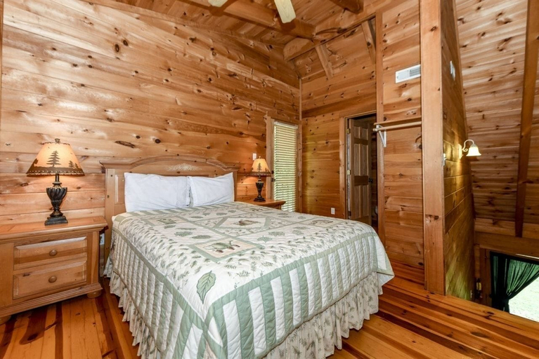 Bedroom 2, Creekside 2 Bedroom Cabin by RedAwning, Blount