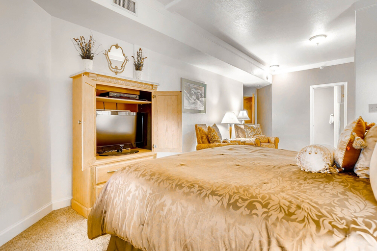 Room 2, Powder Run C11 3 Bedroom Condo by RedAwning, Summit