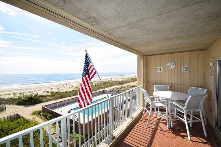 Property grounds, Beachmark 3d 1 Bedroom Condo by RedAwning, Worcester