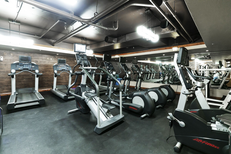 Fitness facility 4, 3701a Westgate 1 Bedroom Condo by RedAwning, Summit