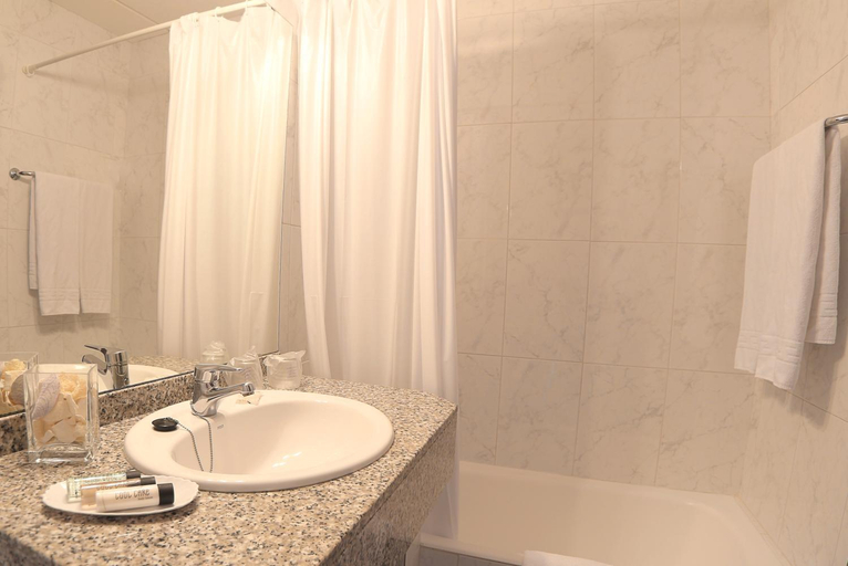 Bathroom 4, Brisamar Affiliated by Fergus, Baleares