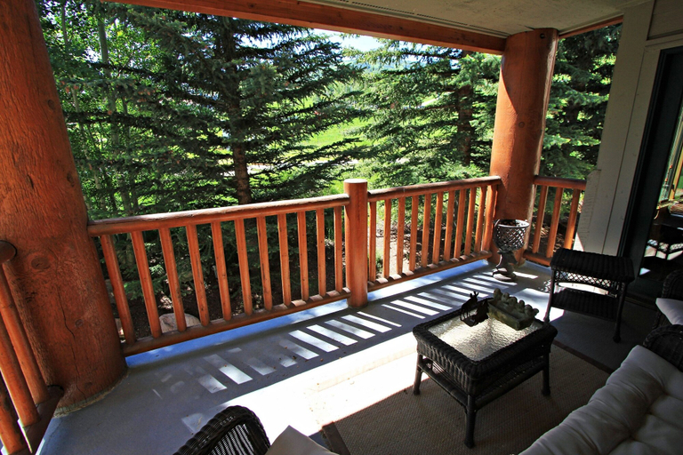 Balcony 4, Snow Flower 063 3 Bedroom Condo by RedAwning, Summit