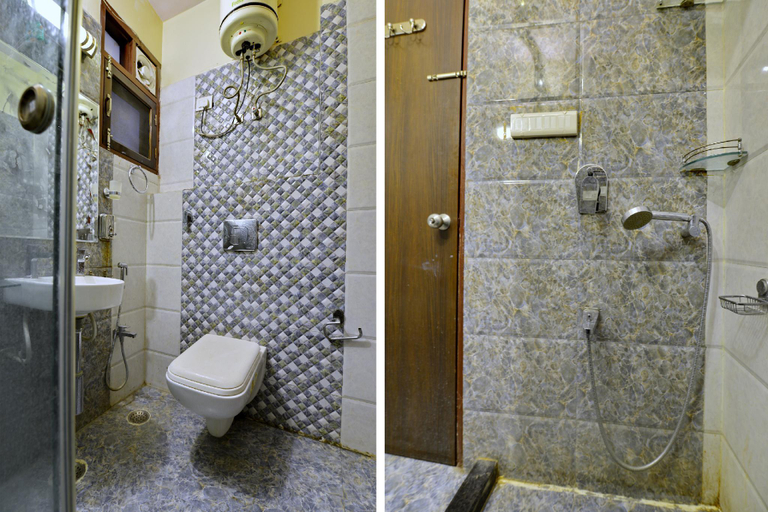 Bathroom 3, OYO 352 Hotel DRS 8586 Haveli, Jaipur