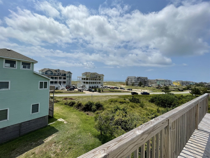 Balcony 4, Southern Star 5 Bedroom Cottage by RedAwning, Dare