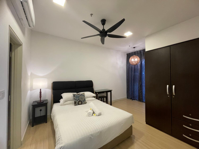 Bedroom 1, PLATINUM HOMESTAY @ SELAYANG RESIDENCE 280, Batu Caves