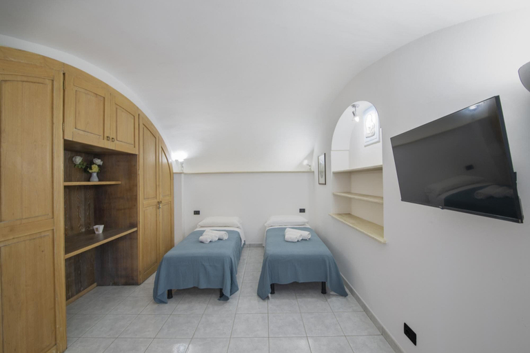 Room 5, Casa Il Riccio - House With Garden and Breathtaking View, Salerno