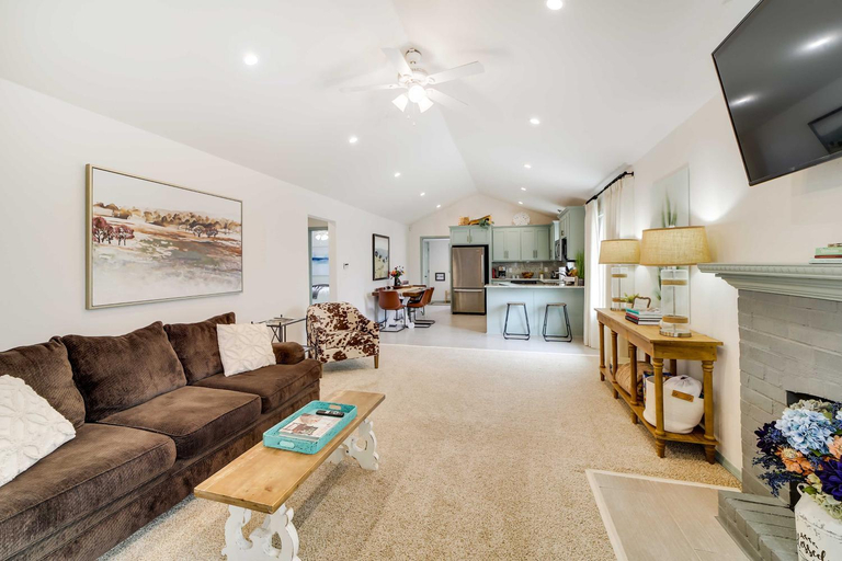 Others 4, Tulsa Vacation Home ~ 3 Mi to Downtown, Tulsa