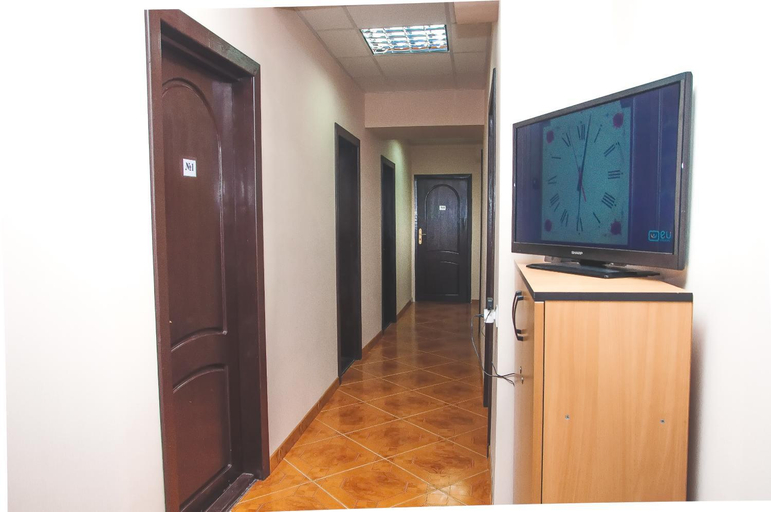 Others 5, Globus Hostel, Solomians'kyi