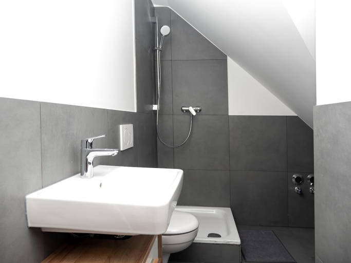 Bathroom 2, Pension HSL, Karlsruhe