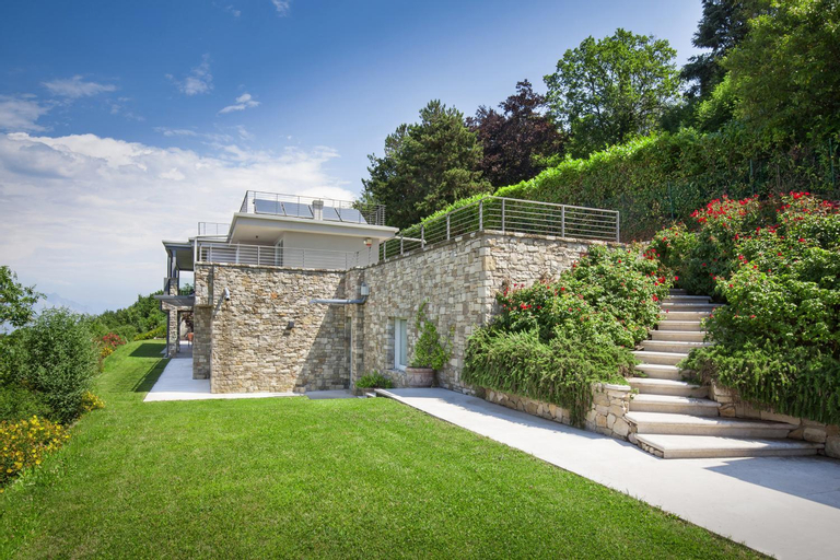 Villa GEMMMA With Pool, Verona