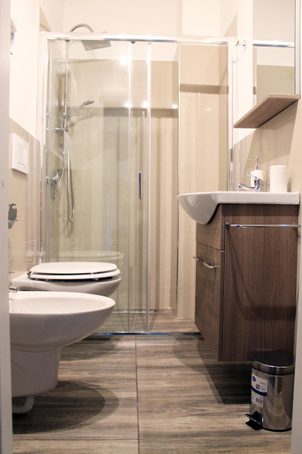 Bathroom 3, Stanze di Sofia, Bari