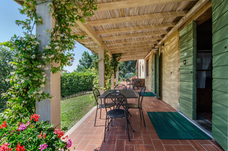Others 4, Agriturismo Valliferone, Pisa