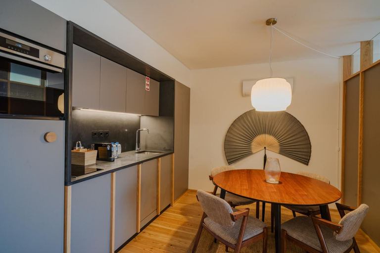 Others 5, Feel Corporate Housing Campanh 07, Porto