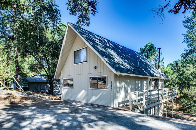 Others 5, Jessup's Cabin, Tuolumne
