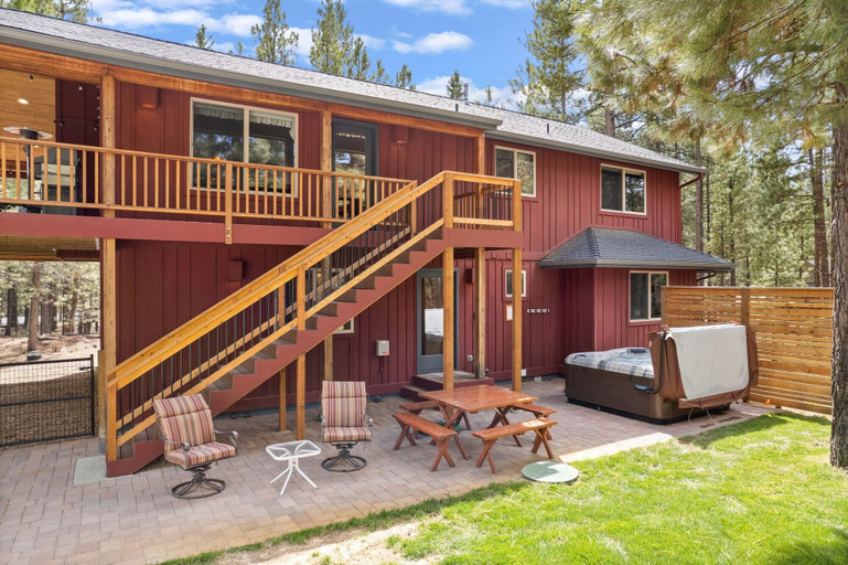 Exterior 3, 16 Jillian 4 Bedroom Home by RedAwning, Deschutes