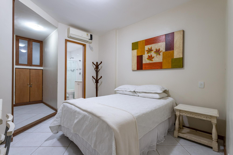 Bedroom 4, 2 Minutes From Copacabana Beach A303, Rio de Janeiro