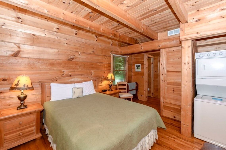 Bedroom 2, Creekside 2 Bedroom Cabin by RedAwning, Blount