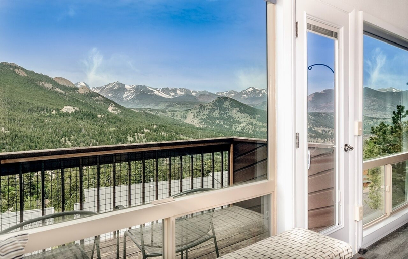 Mountain view 4, Trails End Vacation Home At Windcliff 3 Bedroom Home by RedAwning, Larimer