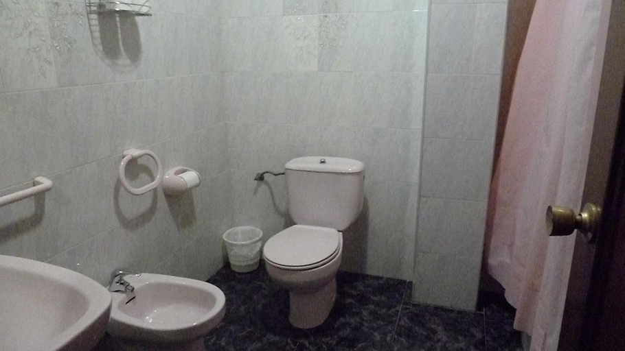 Bathroom 3, Apartamentos Casa FERMINA - A 2 horas de las pistas de esqui, Granada