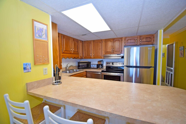 Private kitchen 5, Bimini 106 2 Bedroom Condo by RedAwning, Worcester
