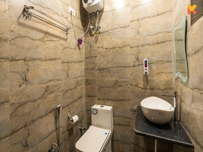 Bathroom 12