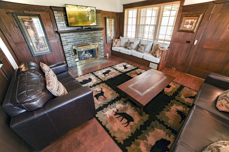 Interior 5, Aspen Mountain Lodge - #3357 by RedAwning, Larimer