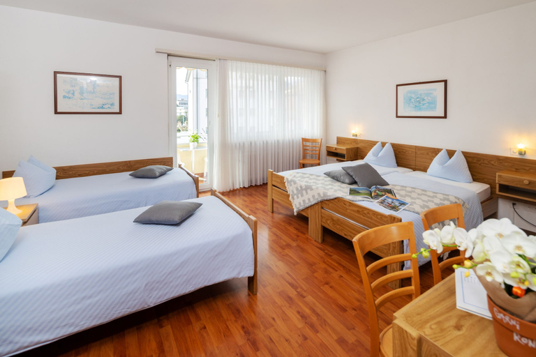 Bedroom 2, Hotel Rondinella Locarno, Locarno