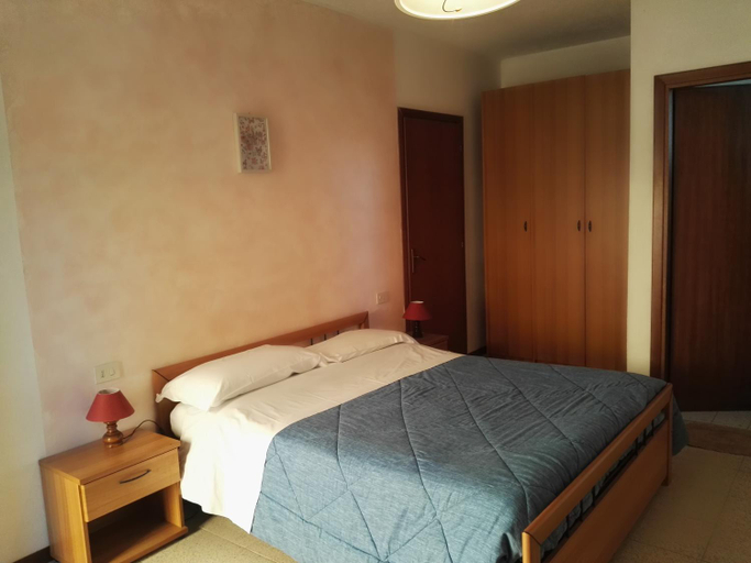Others 2, Camere Carloni, Perugia