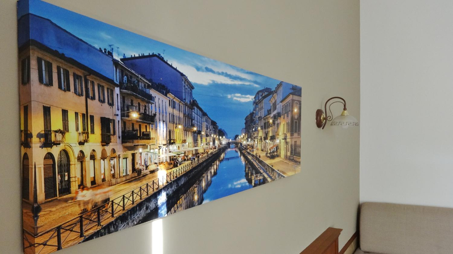 Others 4, Hotel Astrid, Milano