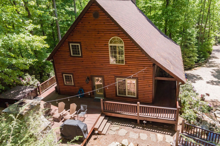 Exterior & Views 2, Iron Mountain Lodge 3 Bedroom Cabin by RedAwning, Carter
