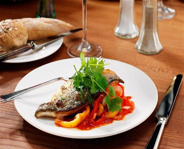 Food & Drinks 5, Nottingham Serviced Accommodation (Chayil Experts), Nottingham