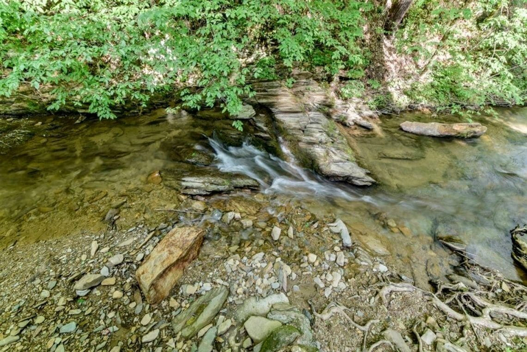 Others 4, Creekside 2 Bedroom Cabin by RedAwning, Blount