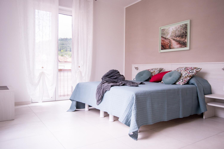 Bedroom 2, Appartamento IRIS, Verona