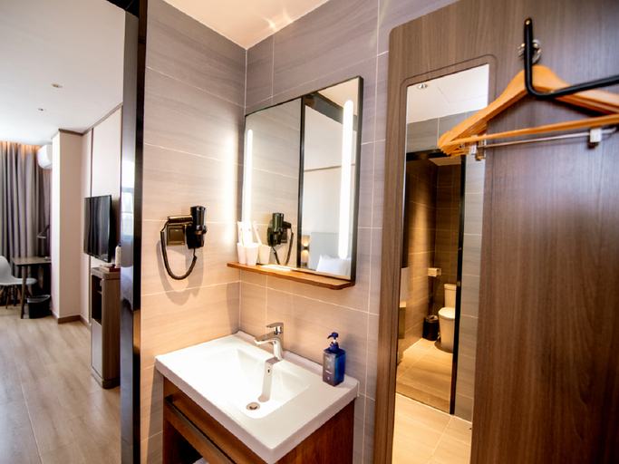 Bathroom 3, Hanting Hotel Shenzhen Pingshan Railway Station, Shenzhen