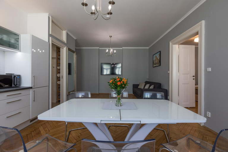 Others 5, SlaBur Residence, Praha 1