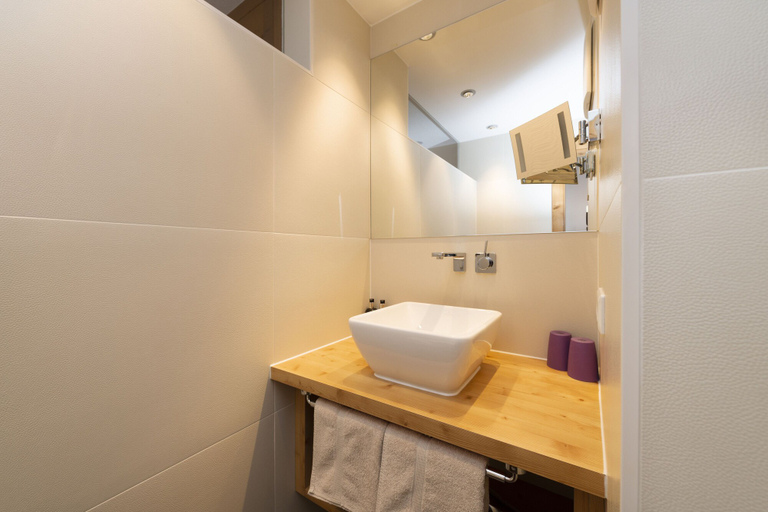 Bathroom 4, Hotel Sandhof, Bludenz