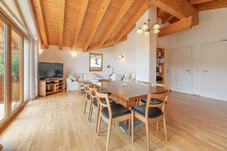 Room 4, Seventeen Schmittental Near ski Lift, Zell am See