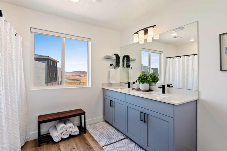 Bathroom 4, Anchor Oasis #87 by RedAwning, Washington