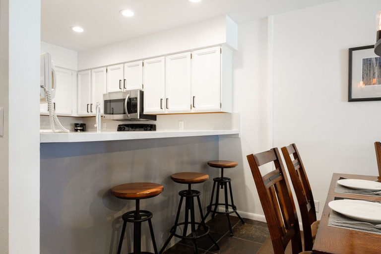 Private kitchen 5, Snow Flower 129 2 Bedroom Condo by RedAwning, Summit