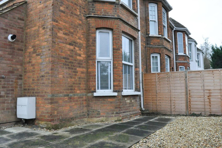Exterior & Views 2, Apartment Ideal for Hospital by Nest Stays, Bedfordshire