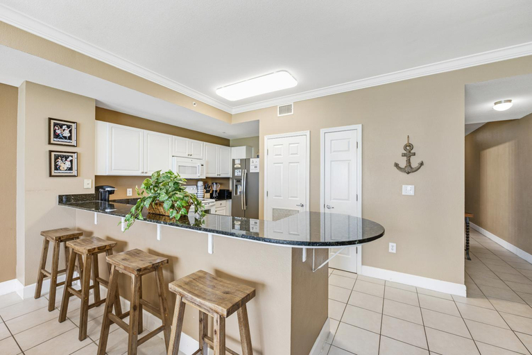 Dining Room 10