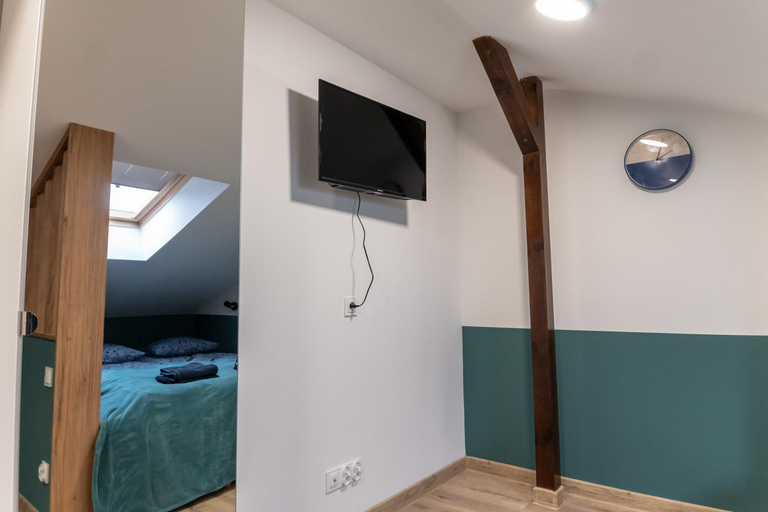 Others 4, Uroczy, przytulny apartament poddasze, Radom City