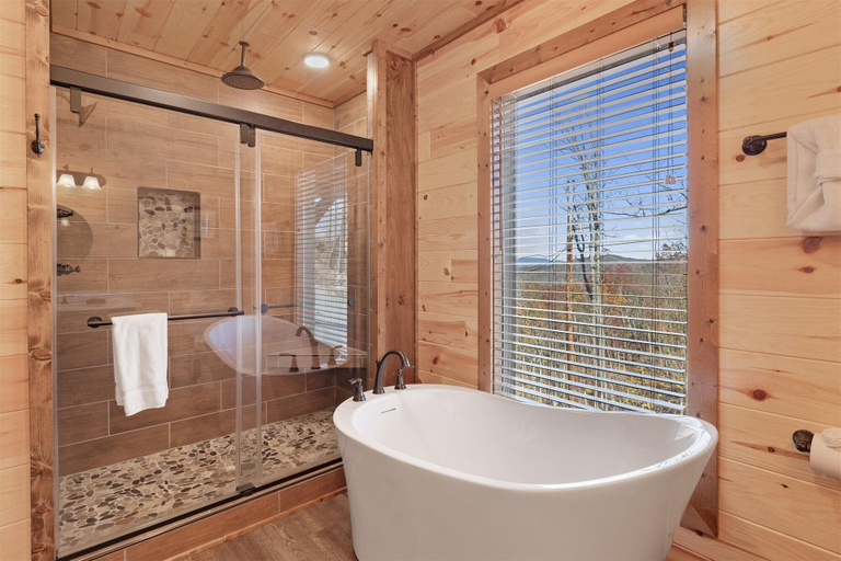 Others 4, Smokey Treats 5 Bedroom Cabin by RedAwning, Sevier