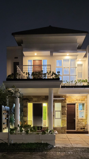 Exterior & Views 2, Hello Villa's, Malang