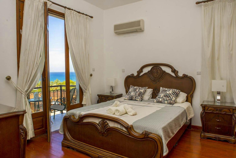 Bedroom 2, Villa Minoas