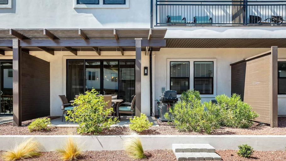Exterior & Views 2, Red Cliffs Retreat Ocotillo #8 by RedAwning, Washington