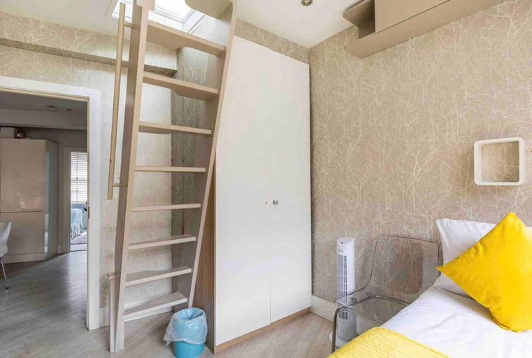 Bedroom 2, Modern Central 3-brs House With 3 Bths 2 Hottube, London