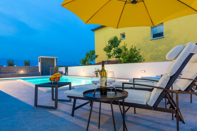 Sport & Beauty 2, Privilege Pool Apartments, Novalja